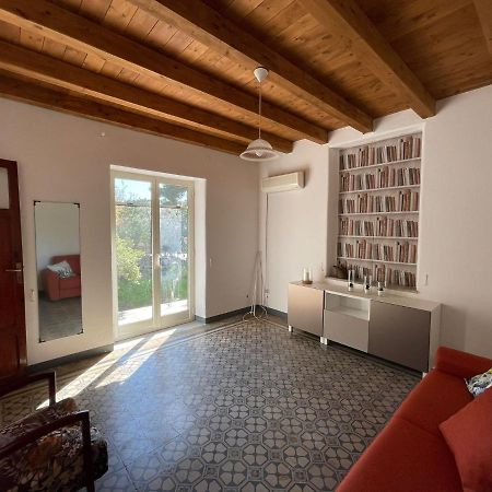 Villa Piera Мондело Екстериор снимка
